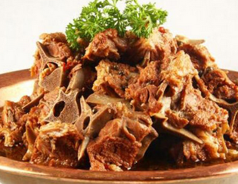 炭火铜锅羊蝎子火锅