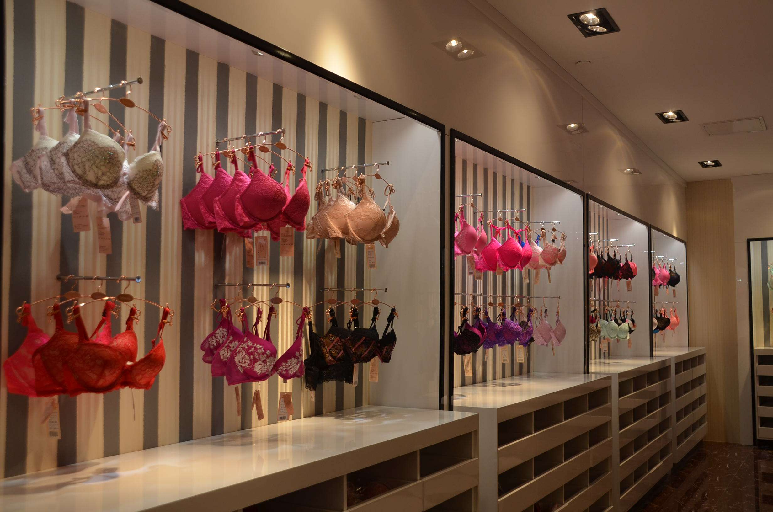 茵莫国际内衣生活馆