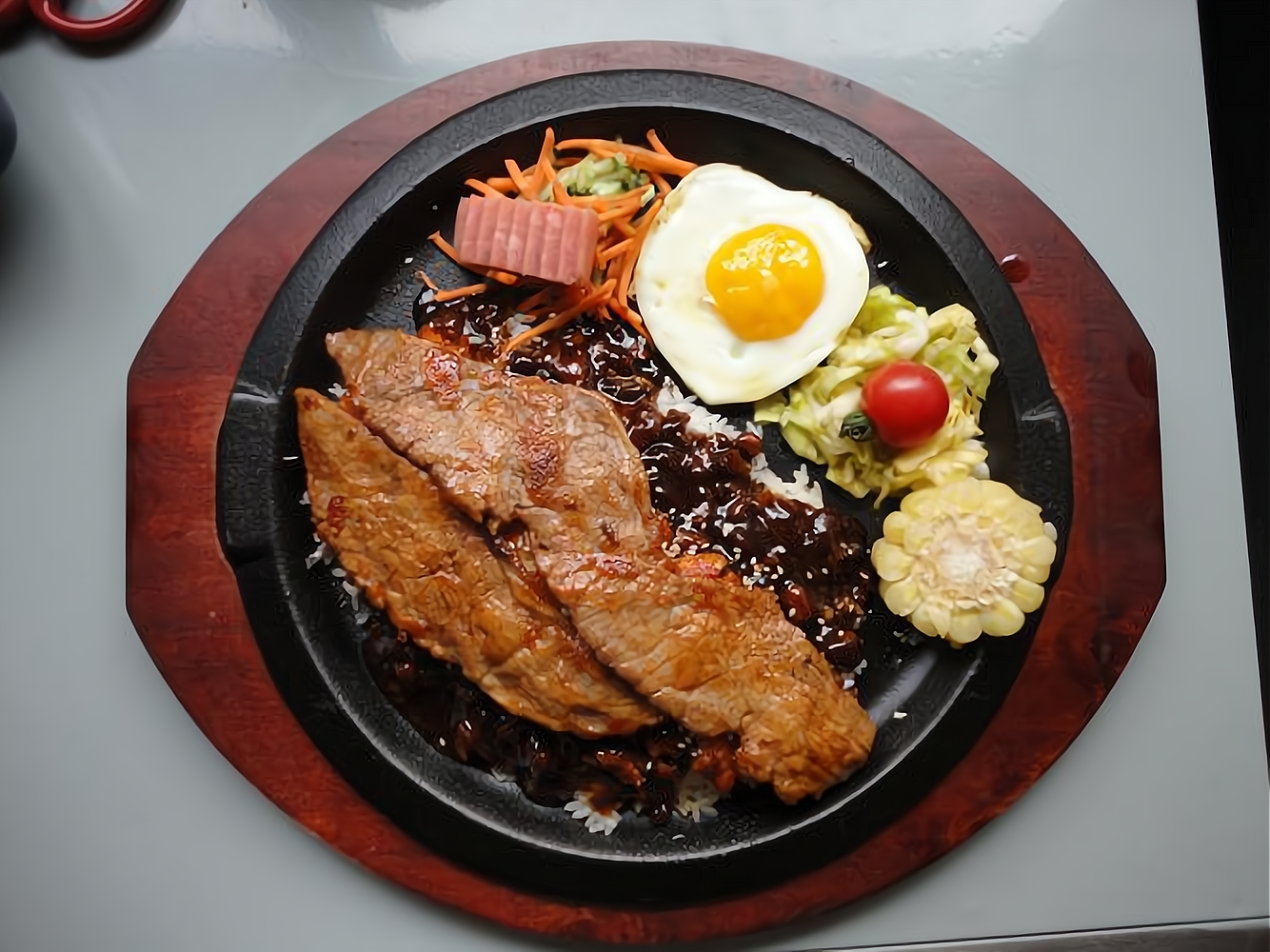 铁板牛扒饭