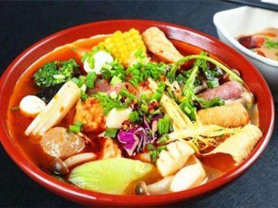 麻辣烫加盟：小成本大商机